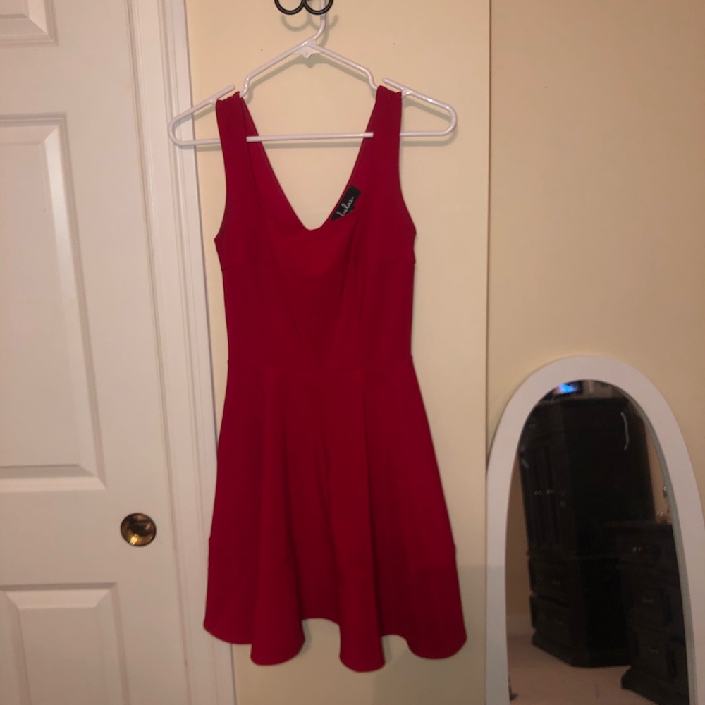red flowy dress